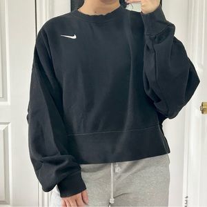 Black Nike Cropped Sweatshirt